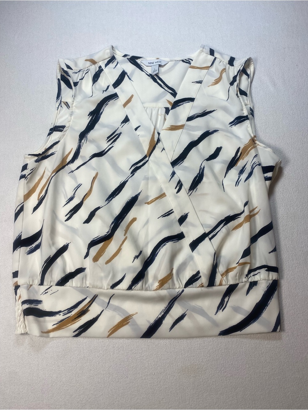 Nine West Cream Sleeveless V-Neck Brushstroke Print Blouse